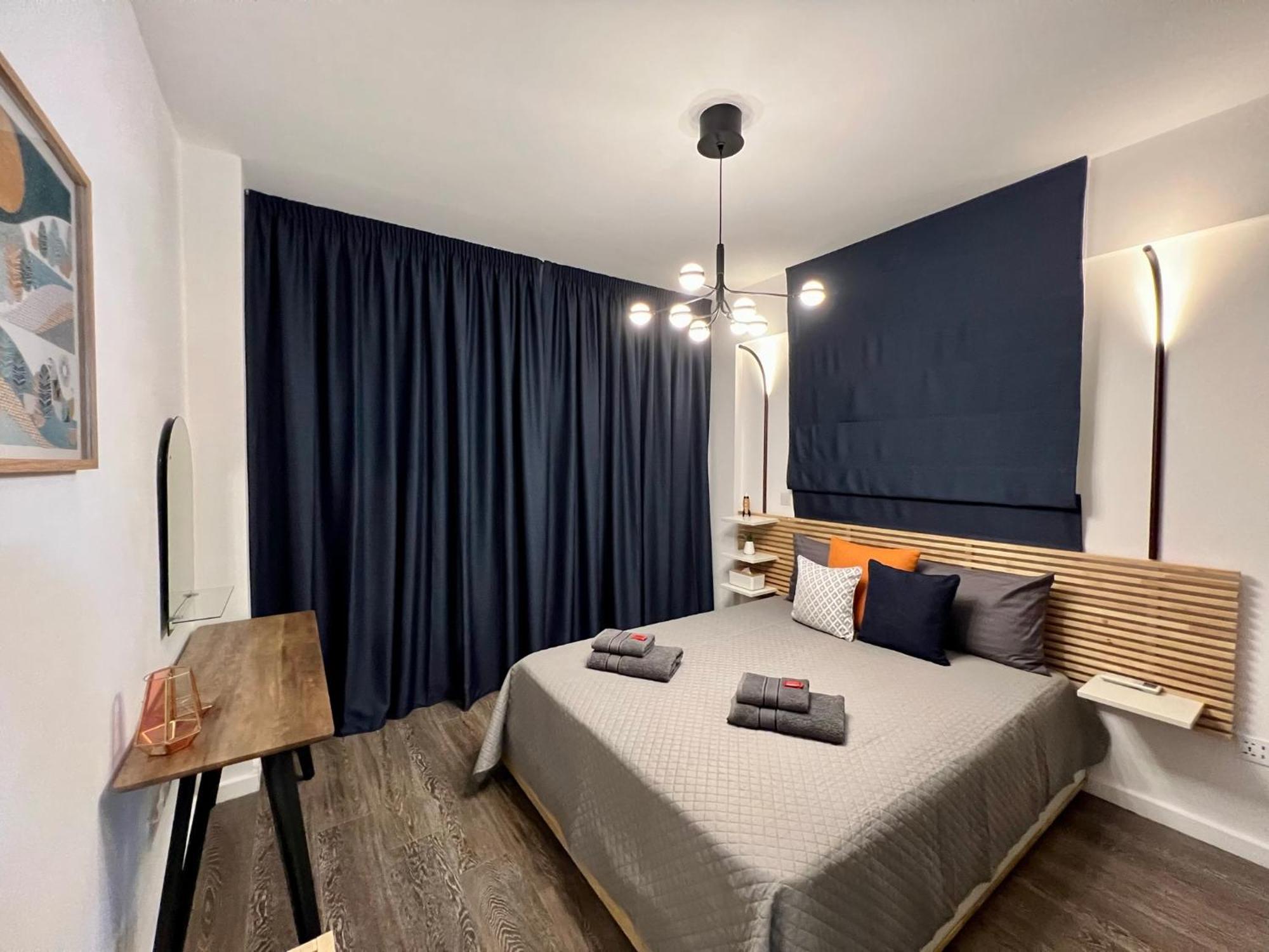 Fat Cow Apartments Ларнака Екстер'єр фото