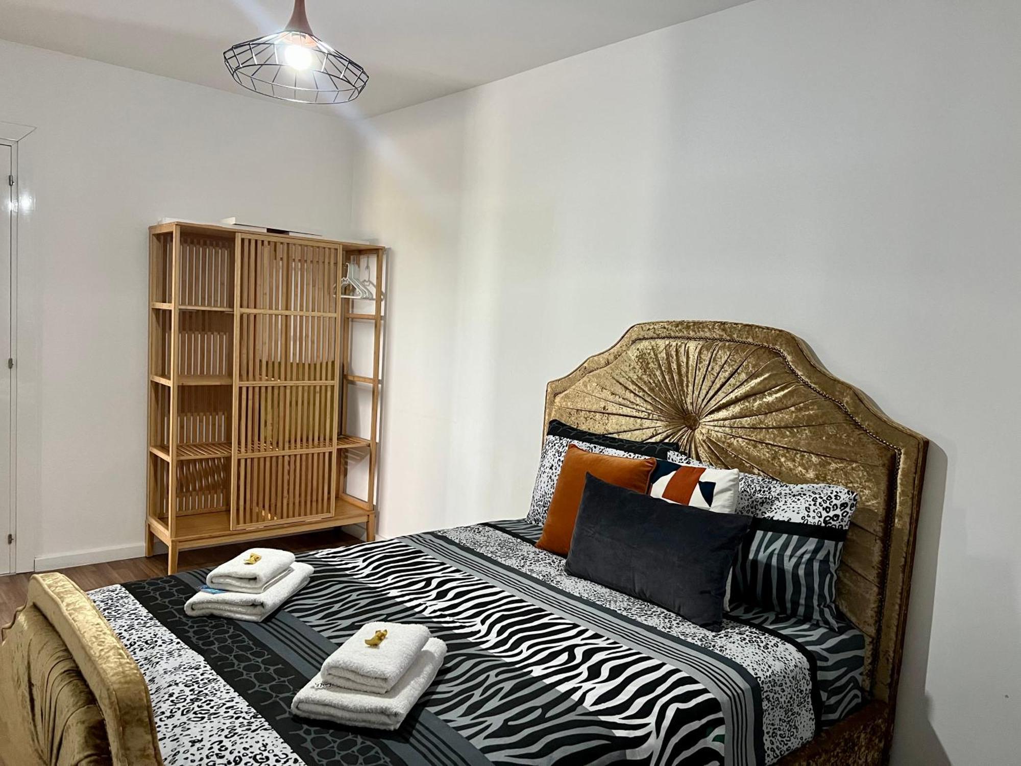 Fat Cow Apartments Ларнака Екстер'єр фото