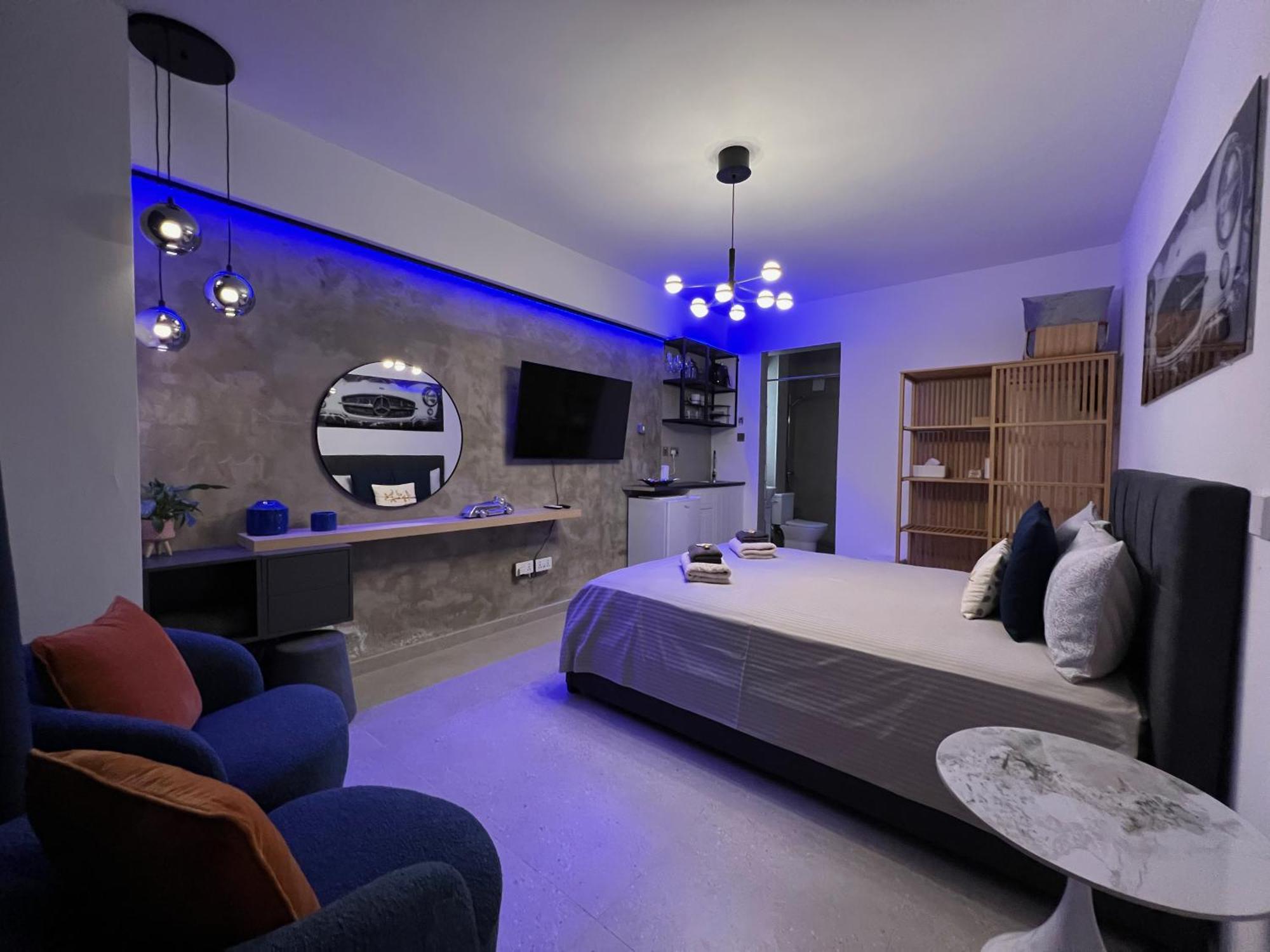 Fat Cow Apartments Ларнака Екстер'єр фото